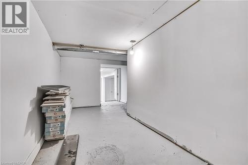 221 Rosslyn Avenue N, Hamilton, ON - Indoor