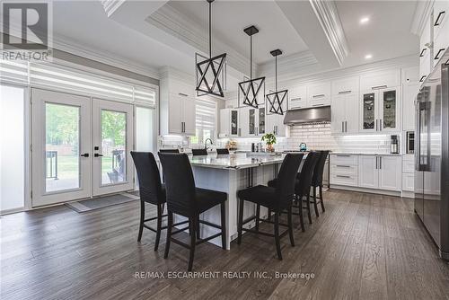 8378 Chippewa Road E, Hamilton, ON - Indoor Photo Showing Dining Room