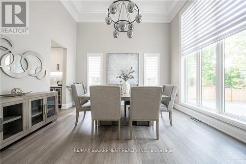 8378 Chippewa Road E, Hamilton, ON - Indoor Photo Showing Dining Room