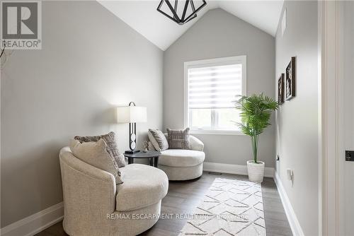 8378 Chippewa Road E, Hamilton, ON - Indoor
