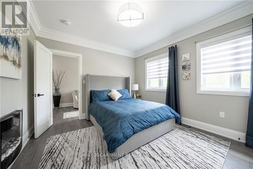 8378 Chippewa Road E, Hamilton, ON - Indoor Photo Showing Bedroom
