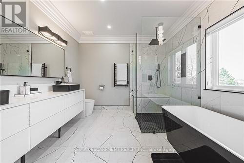 8378 Chippewa Road E, Hamilton, ON - Indoor Photo Showing Other Room