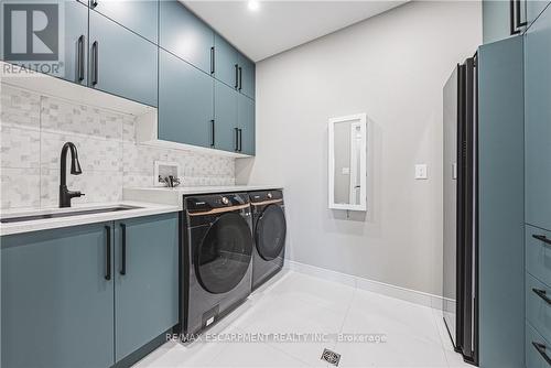 8378 Chippewa Road E, Hamilton, ON - Indoor Photo Showing Laundry Room