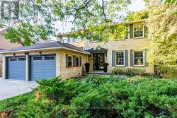 318 LLOYMINN AVENUE Hamilton, ON L9G 3X4