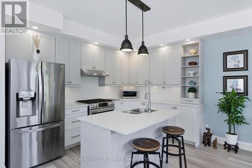 67 Discovery Trail, Midland, ON - Indoor Photo Showing Kitchen With Stainless Steel Kitchen With Double Sink With Upgraded Kitchen