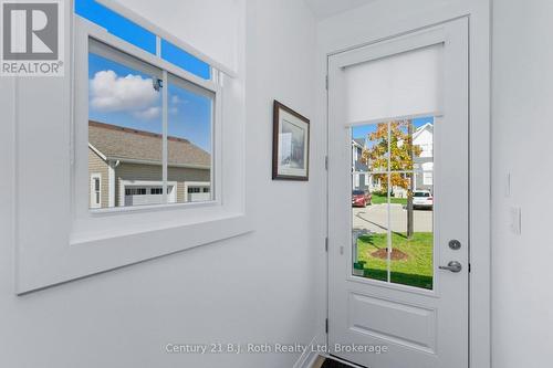 67 Discovery Trail, Midland, ON - Indoor Photo Showing Other Room