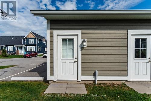 67 Discovery Trail, Midland, ON - Outdoor