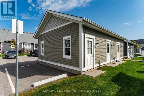 67 Discovery Trail, Midland, ON - Outdoor