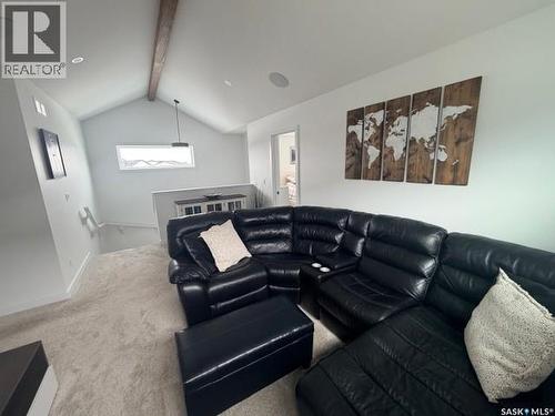 351 Aniskotaw Bend, Saskatoon, SK - Indoor Photo Showing Living Room