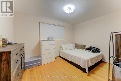 98 Shea Crescent, Kitchener, ON - Indoor Photo Showing Bedroom