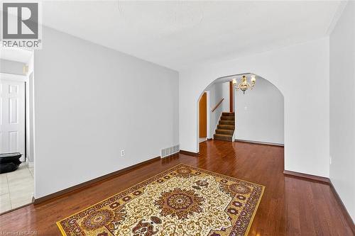 35 Rangeview Court, Hamilton, ON - Indoor Photo Showing Other Room