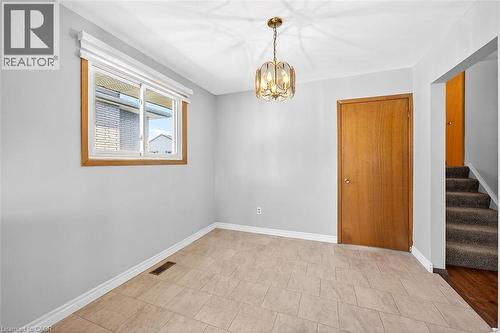 35 Rangeview Court, Hamilton, ON - Indoor Photo Showing Other Room