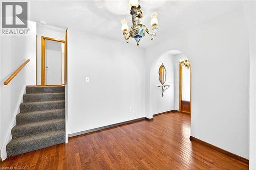 35 Rangeview Court, Hamilton, ON - Indoor Photo Showing Other Room