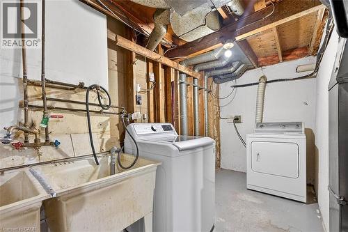 35 Rangeview Court, Hamilton, ON - Indoor Photo Showing Laundry Room