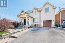 17 LOCKHEED BOULEVARD Toronto (Humber Heights), ON M9P 2H5