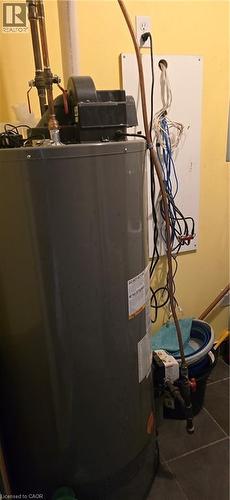 16 Columbia Street W, Waterloo, ON - Indoor