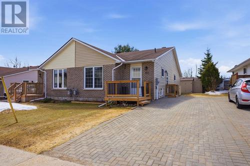 60 Farrell CRES  Elliot Lake, ON P5A 3M9