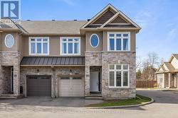 27 ORANGE BLOSSOM PRIVATE Ottawa, ON K1T 0M9