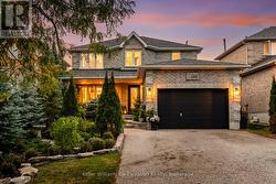 136 BIRCHWOOD DRIVE  Barrie (East Bayfield), ON L4M 6Y1