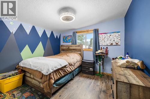 1077 Goat River South Road, Creston, BC - Indoor Photo Showing Bedroom