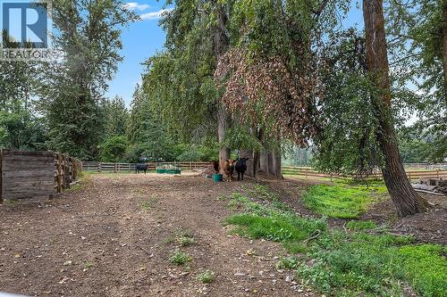 1077 Goat River South Road, Creston, BC - Outdoor