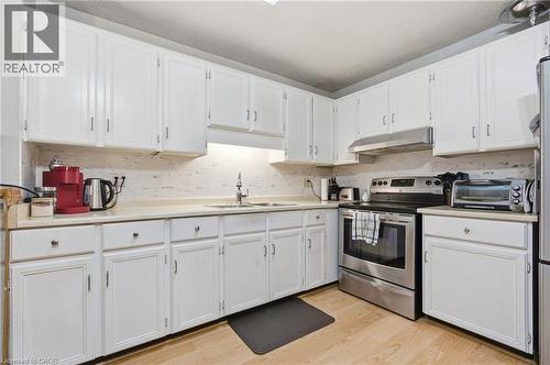 428 Dayna Crescent, Waterloo, ON - Indoor Photo Showing Kitchen