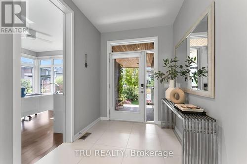 250 Sunnyridge Crescent, Ottawa, ON - Indoor Photo Showing Other Room