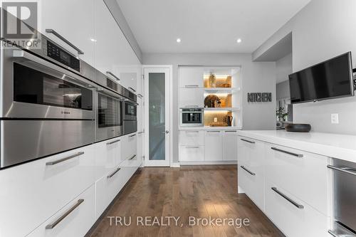 250 Sunnyridge Crescent, Ottawa, ON - Indoor Photo Showing Kitchen With Upgraded Kitchen