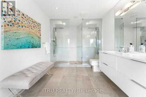 250 Sunnyridge Crescent, Ottawa, ON - Indoor Photo Showing Bathroom