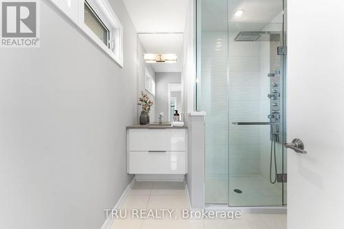 250 Sunnyridge Crescent, Ottawa, ON - Indoor Photo Showing Bathroom
