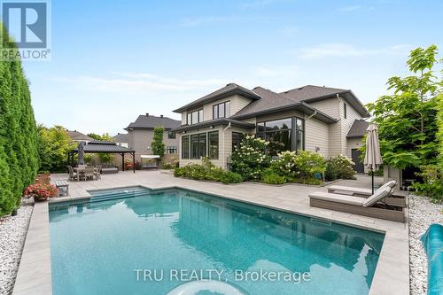 250 Sunnyridge Crescent, Ottawa, ON - Outdoor With In Ground Pool With Backyard