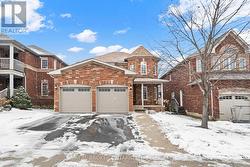 16 FORSYTH CRESCENT  Halton Hills, ON L7G 5Y3