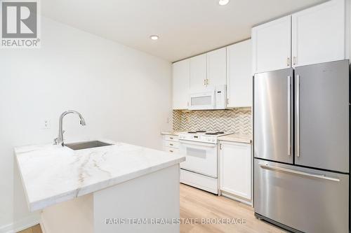 806 - 88 Palace Pier Court, Toronto, ON - Indoor Photo Showing Kitchen