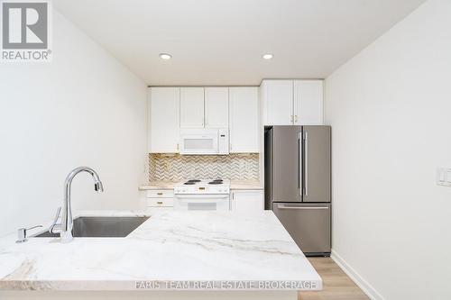 806 - 88 Palace Pier Court, Toronto, ON - Indoor Photo Showing Kitchen With Upgraded Kitchen
