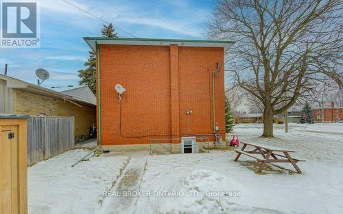 109 Eton Drive, Kitchener, ON - Outdoor