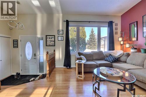 6507 Gillmore Drive, Regina, SK - Indoor Photo Showing Living Room
