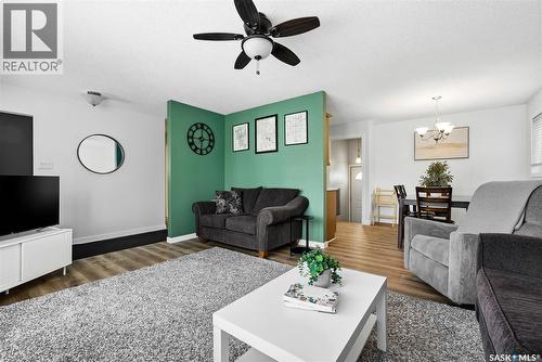 14 Joyce Crescent, Regina, SK - Indoor Photo Showing Living Room