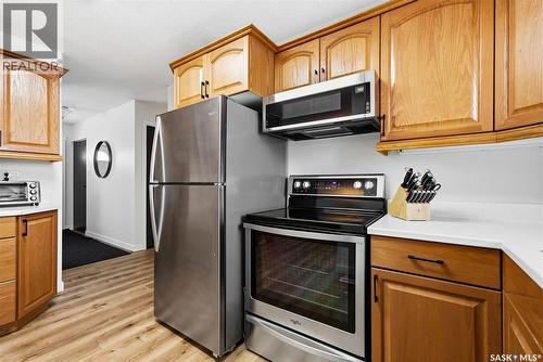 14 Joyce Crescent, Regina, SK - Indoor Photo Showing Kitchen