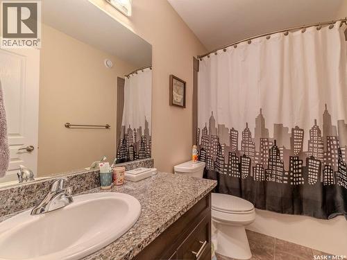 311 115 Salloum Crescent, Saskatoon, SK - Indoor Photo Showing Bathroom