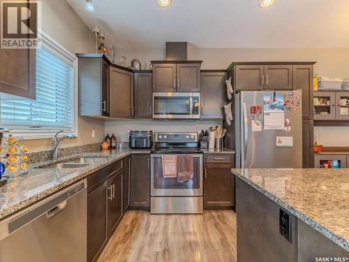 311 115 Salloum Crescent, Saskatoon, SK - Indoor Photo Showing Kitchen With Double Sink