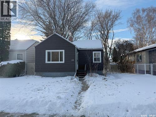 218 Hilliard STREET E  Saskatoon, SK S7J 0E4