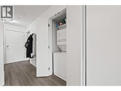 Laundry & Foyer - 