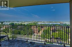 Balcony with a water view - 