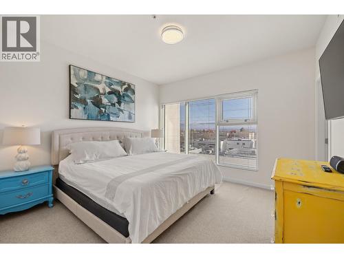 3030 Pandosy Street Unit# 316, Kelowna, BC - Indoor Photo Showing Bedroom