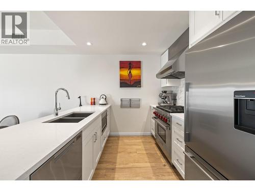 3030 Pandosy Street Unit# 316, Kelowna, BC - Indoor Photo Showing Kitchen With Double Sink With Upgraded Kitchen