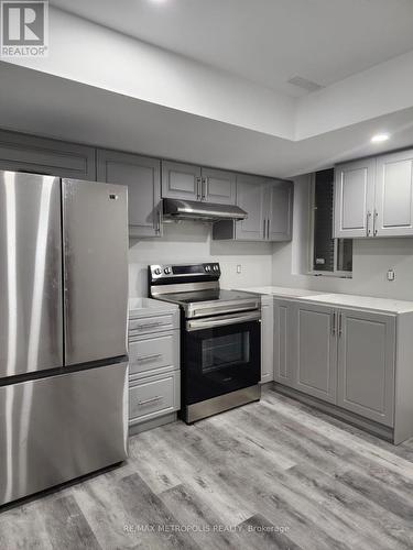Bsmt - 261 Clockwork Drive, Brampton, ON - Indoor Photo Showing Kitchen