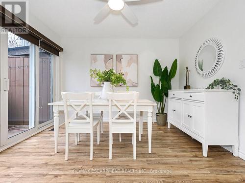 655 Lomond Crescent, Burlington, ON - Indoor Photo Showing Dining Room