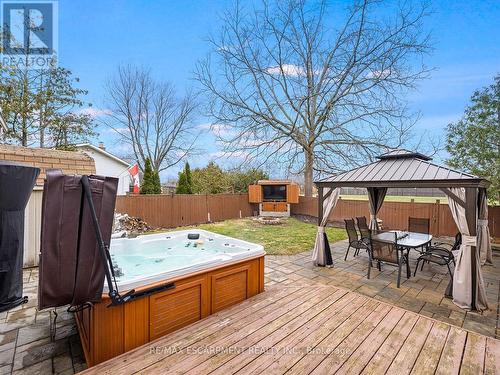 655 Lomond Crescent, Burlington, ON - Outdoor With Deck Patio Veranda With Backyard