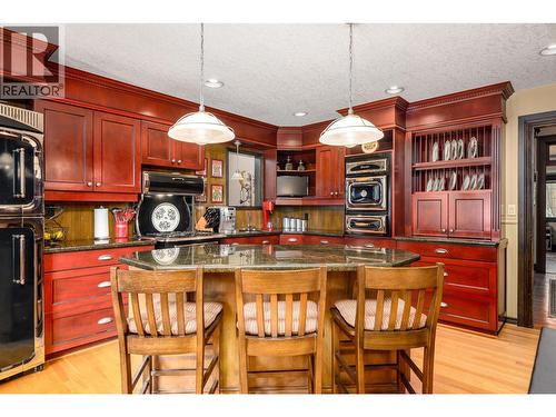 9310 Kalamalka Road, Coldstream, BC - Indoor
