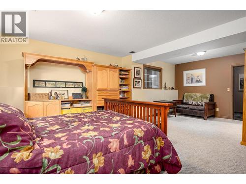 9310 Kalamalka Road, Coldstream, BC - Indoor Photo Showing Bedroom